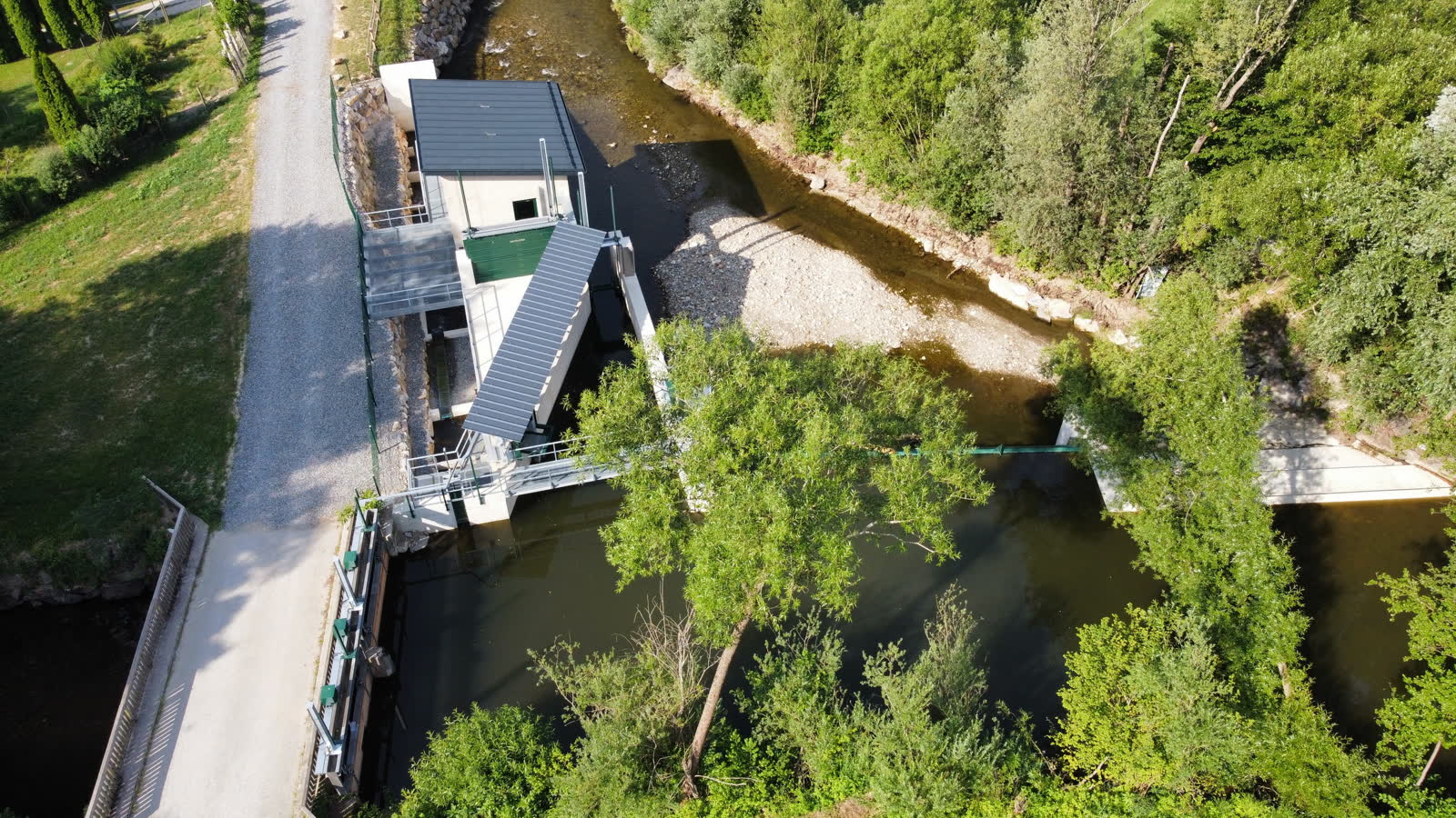 Wehrumbau mit Restwasserkraftwerk und Fischaufstieg beim KW Holzerbauer
